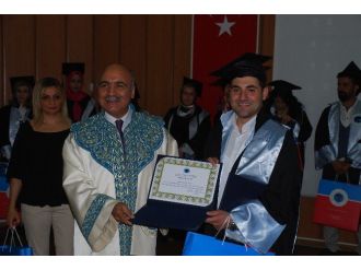 Batman’da Mezun Olan Bin 650 Öğrenci Diplomalarını Aldı