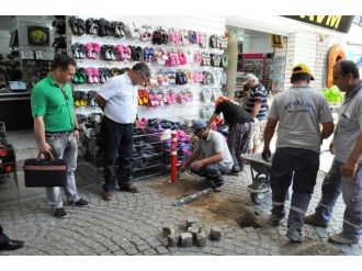 Barbaros Caddesi Gün İçinde Araç Trafiğine Kapatıldı
