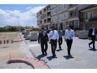 Kırşehir Belediyesi Sert Zemin Çalışmalarına Devam Ediyor
