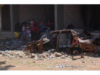 Bazı Suriyeliler Geceyi Park Ve Sokaklarda Geçirdi