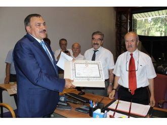 Bakan Eroğlu Mazbatasını Aldı