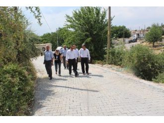 Samsat’ın Taşkuyu Köyüne Parke Taşı Döşeniyor