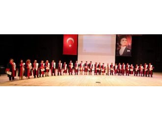 Unvan Alan 143 Akademisyene, Emekli Olanlara Plaket Verildi