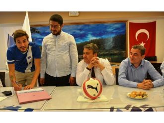Yunusemre Belediyespor, Futbolcuları İle Sözleşme İmzaladı