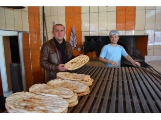Niğde Ramazanda Eti Ve Pideyi Zamsız Yiyecek