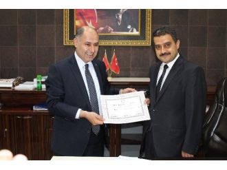 Milletvekili Kavaklıoğlu Mazbatasını Aldı