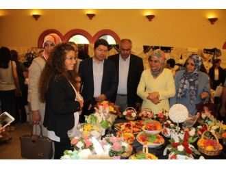 Halk Eğitim Merkezi Yıl Sonu Sergisini Açtı