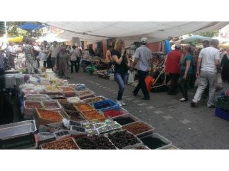 Semt Pazarına Ramazan Bereketi
