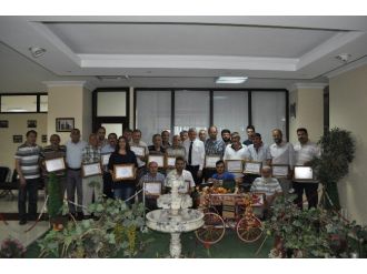 Pazarcılar Odası’dan Esnafa Teşekkür Belgesi
