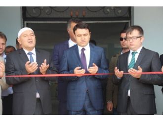 Vali Işın, Ahmed-i Hani Türbesi’ni Ziyaret Etti