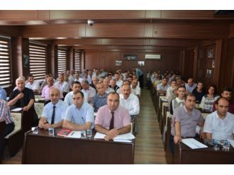 Vali Tapsız, Yıl Sonu Değerlendirme Toplantısında Okul Müdürleriyle Bir Araya Geldi