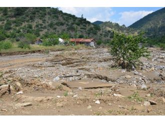 Sel Felaketinin Ardından Vali Nayir, İncelemelerde Bulundu