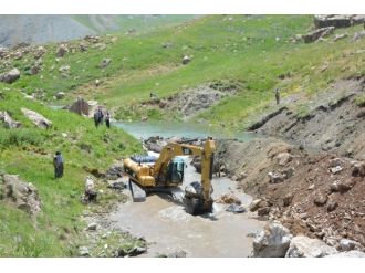 Çatak’ta Menşure Deresine Düşen Kadının Cesedine Bir Hafta Sonra Ulaşıldı
