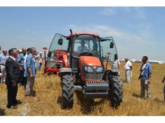 Anız Yakımını Engelleyecek Tarım Makinesi Tanıtıldı