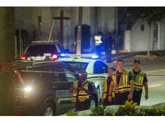 Abd’de Kiliseye Ateş Açan Beyaz Saldırgan 9 Kişiyi Öldürdü