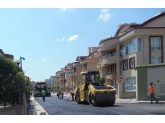 İzmit Belediyesi Asfalt Çalışmlarına Devam Ediyor