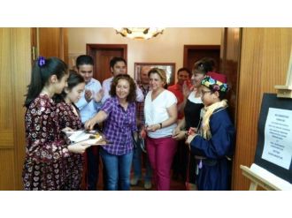 Ortaokul Öğrencilerinden Minyatür Sergisi