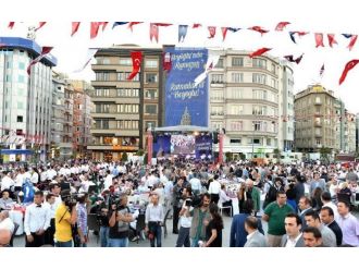 Beyoğlu’nda Her Gün 5 Bin Kişi Aynı Sofra Etrafında Buluşacak