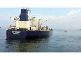 Ahırkapı Açıklarında Petrol Yüklü Tanker Karaya Oturdu