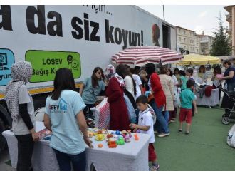 Lösev İyilik Tırı Eskişehir’de