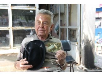Demirel’in Şapkasını 29 Yıldır Saklıyor