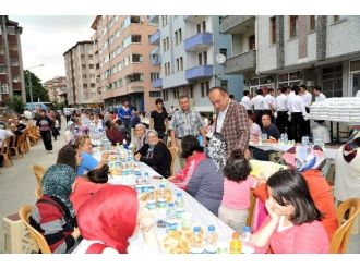 Kastamonu Belediyesi’nden Günlük 2 Bin Kişiye İftar