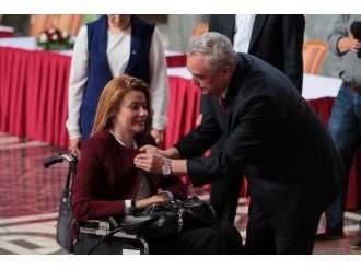 Tekerlekli Sandalyesiyle Meclise Gelip Kaydını Yaptırdı