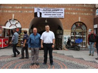 Tarihi Alipaşa Çarşısı Esnafından, Merhum Demirel’e Vefa