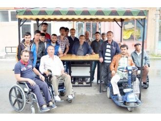 Üniversitelilerden Engellilerin Hayatını Kolaylaştıran Çalışma