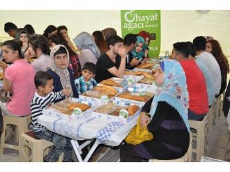 Sivas’ta Bin 200 Kişi Beraber Oruç Açtı