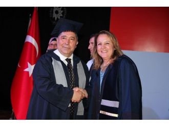 43 Yıl Sonra Mezun Olduğu Üniversiteden Diplomasını Aldı