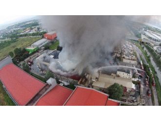 Kocaeli’de Yanan İki Fabrikada Alevler Yeniden Yükseldi