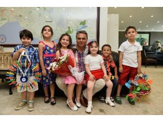 Miniklerden, Başkan Uysal’a Babalar Günü Hediyesi