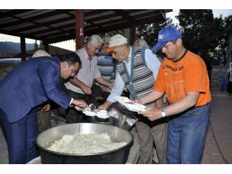 İbradı Belediyesi’nin “El Ele Gönül Gönüle” İftarları Başladı