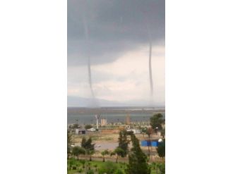 İzmir’de Hortum Korkuttu