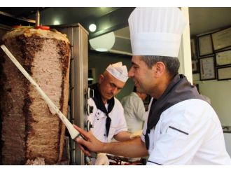 (Özel) İşçilerin Zorlu Ramazan Mesaisi