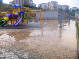Bilecik’te Şiddetli Yağış Sonrası Parkı Sel Aldı