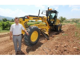 Saruhanlı Belediyesi Arazi Yollarını Düzenliyor