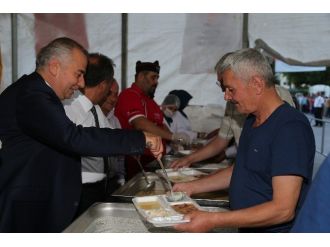 Denizli’de 5 Bin Kişi İftar Çadırında Buluştu