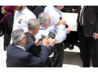 9. Cumhurbaşkanı Demirel Son Yolculuğuna Uğurlanıyor
