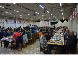 Bilecik Belediyesi Kültür Sitesi’ndeki İftara Vatandaşlardan Yoğun İlgi
