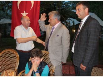 Elibol, Ramazan’ın İlk Orucunu Gazilerle Birlikte Açtı