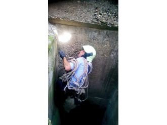 Su Kuyusuna Düşen Koyunu İtfaiye Kurtardı