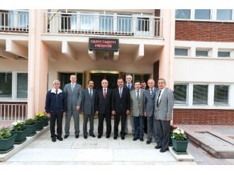Vali Tuna’dan Emekliye Ayrılan Kavuncuoğlu’na Ziyaret