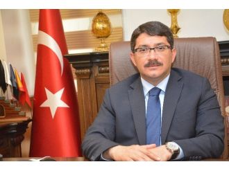 Başkan Çelik Babalar Günü’nü Kutladı