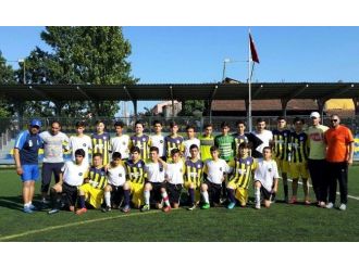 Fatsa İle Azerbaycan Takımı Arasında 4-4’lük Maç
