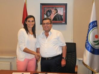 Eczacıbaşı’nın Kaptanı Esra Nilüfer Belediyespor’da