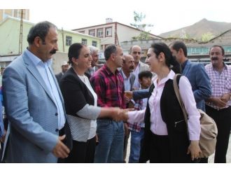 Hdp Eş Genel Başkanı Yüksekdağ Esnafı Ziyaret Etti