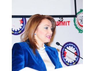 İş Dünyası; 9. Cumhurbaşkanı Süleyman Demirel’in Cenaze Törenine Nezaket Emine Atasoy Başkanlığında Tam Kadro Katıldı