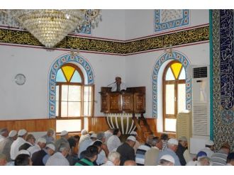 Mudanya’da Ramazan Ayının İlk Cumasında Camiler Doldu Taştı